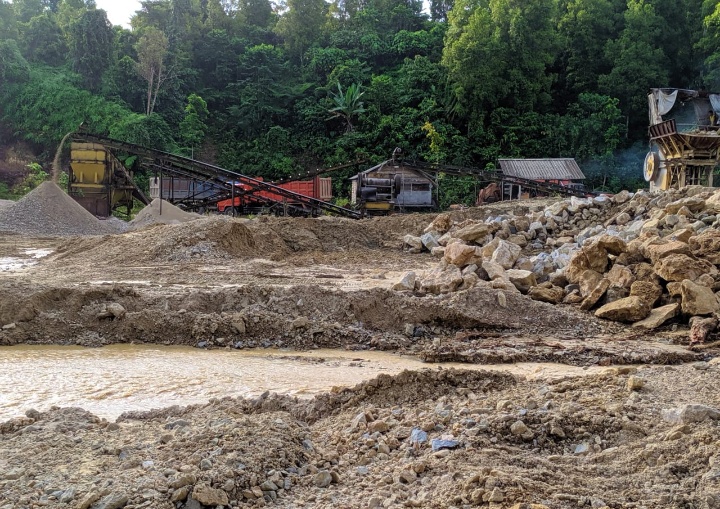 AMP PT. Flamboyan diduga Merusak dan Cemarkan Lingkungan DAS Desa Putra