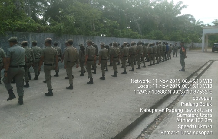 Pelihara Kemampuan, Satpol PP Kabupaten Paluta Latihan PBB Dengan Bimbingan Babinsa Koramil 05/PB