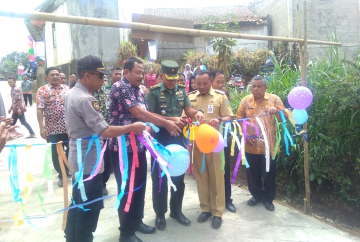 TMMD Imbangan 2019 Selesai, Kasdim 0801 Pacitan Resmikan Rabat Jalan Sepanjang 300 Meter di Bandar