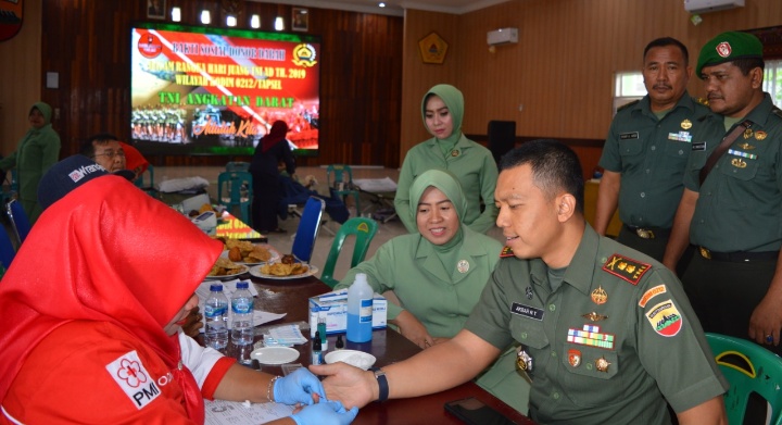 Dandim 0212/Tapsel Pimpin Kegiatan Bakti Sosial Dalam Rangka Memperingati Hari Juang TNI AD Tahin 2019