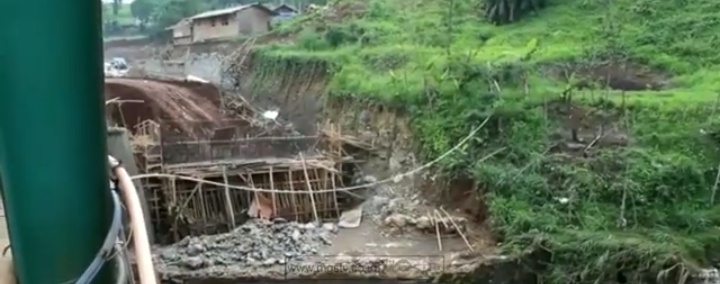 Banjir Bandang, Jembatan Garendong Tergerus Sungai Cisadane