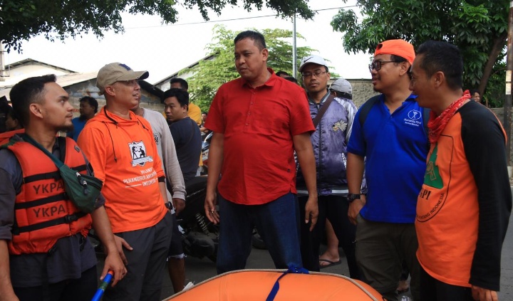 Wakil Walikota Tinjau Kondisi Warga Korban Banjir di Bekasi Timur