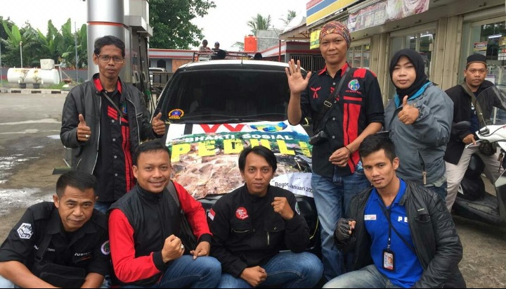 Peduli Kemanusiaan, IWO Bogor Raya Serahkan Bantuan Korban Bencana Banjir di Cigudeg