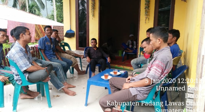 Kumpul Dengan Warga, Cara Babinsa Koramil 06/Dolok Jalin Keakraban dan Jaga Silaturahmi