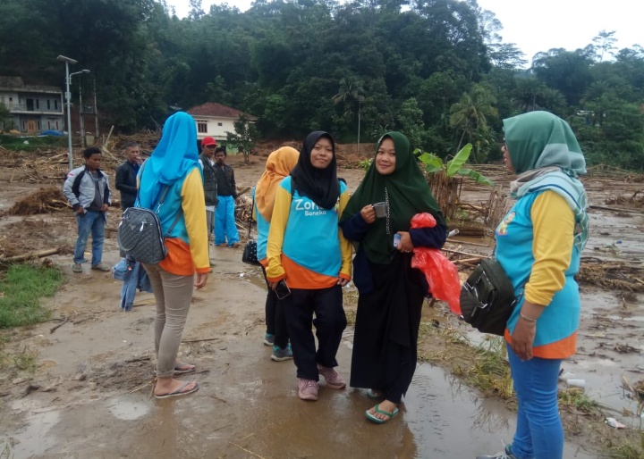 Pasca Bencana Banjir dan Longsor di Kabupaten Bogor, Zona Boneka Serahkan Bantuan Logistik