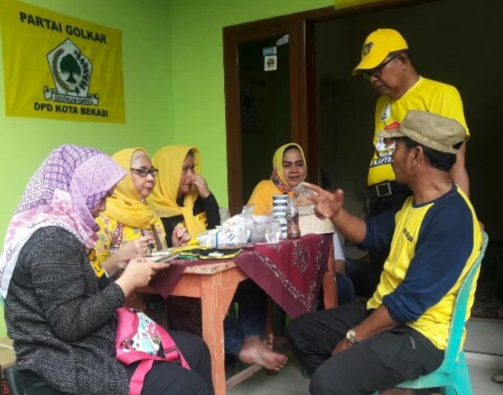 ‘ Golkar Peduli ‘ Gelar Bakti Sosial Keliling di Sejumlah Tempat Pasca Bencana Banjir