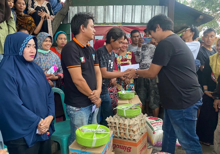 Peduli Terhadap Korban Kebakaran, Andi Farid Kaswadi Beri Bantuan