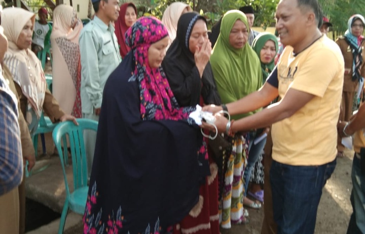 IWO Soppeng Kunjungi 7 Korban Kebakaran di Lamajekko