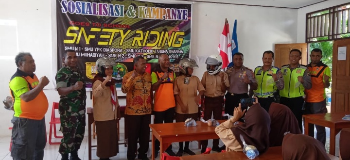 Abepura Motor Sport (AMS) dan Polsek Abepura gelar Goes To School Safety Riding Keselamatan Berkendara Bagi SM