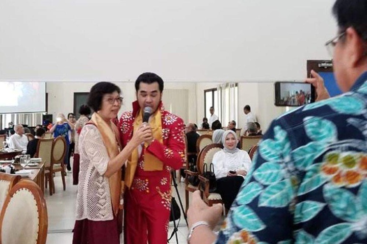 HUT Elvis Presley Bersama Nia Daniaty di D’Khayangan Senior Club Berlangsung Semarak