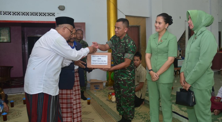 Kepedulian Persit Boyolali Dengan Berbagi