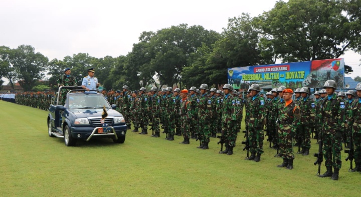 Dankodiklatau Buka Pendidikan Semaba PK TNI AU A-45 di Lanud Adi Soemarmo