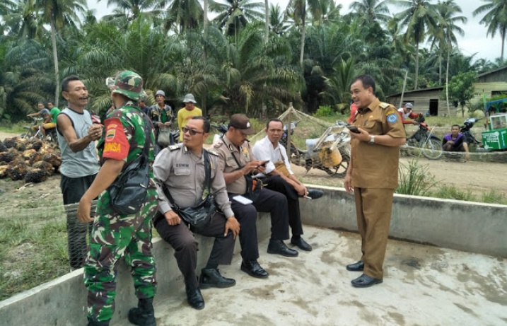 Camat Panai Hulu Tinjau Lokasi Kebakaran