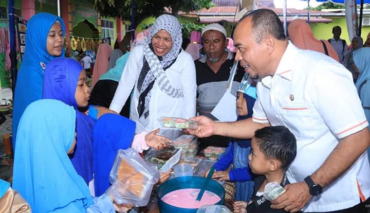 Market Day Pujasera Al-Azhar Mendapat Apresiasi Dari Bupati Labuhanbatu