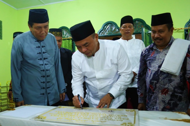 Bupati Labuhanbatu Hadiri Malam Haflatul Qur’an dan Tabligh Akbar Di Mesjid Agung