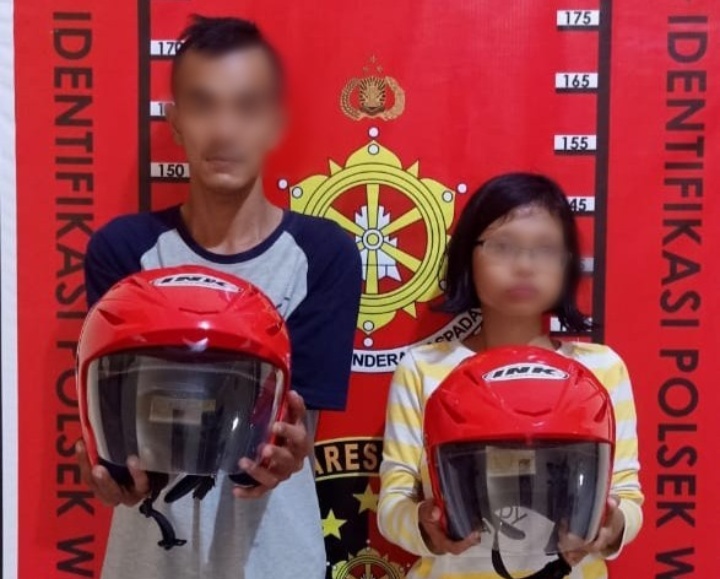 Gasak Helm di Parkiran Mall PTC, Dua Sejoli Bakalan Bermesraan di Penjara