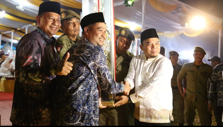 Bupati Labuhanbatu Berikan 15 Hadiah Umrah Pada Pemenang MTQH dan FSQ Tahun 2020