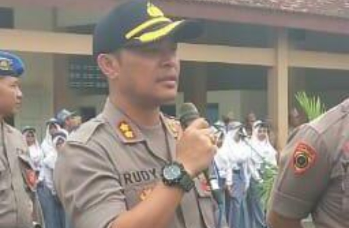 Kapolres Kebumen Dukung Pemerintah Pusat soal “Social Distancing”