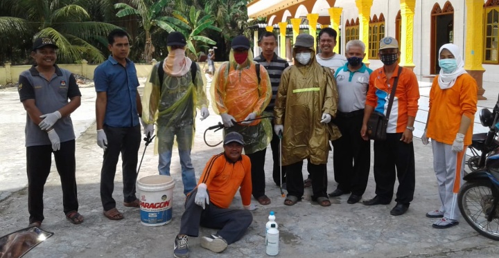 Dinas PMDK Minta Seluruh Desa Lakukan Penyemprotan Disinfektan