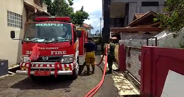 Cegah Penyebaran dan Putuskan Mata Rantai Covid-19, Kelurahan Padasuka Bersama Babinsa dan Koramil 2120/Ciomas