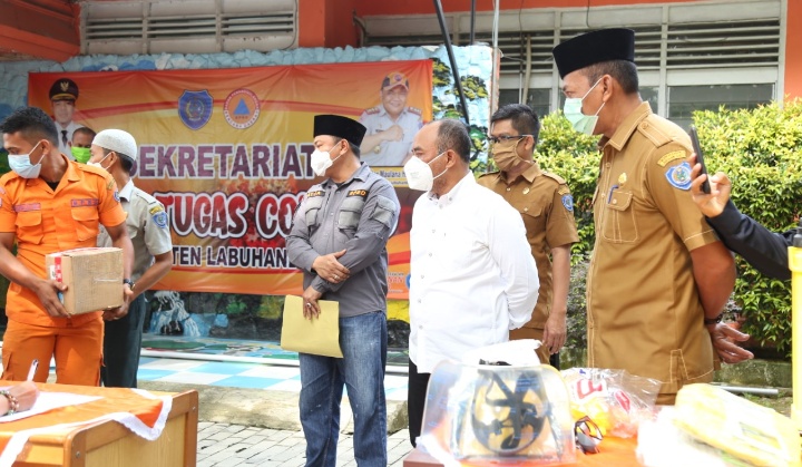 Bupati Labuhanbatu: ” Semoga dengan APD ini menjadi penyemangat tenaga medis melayani masyarakat”