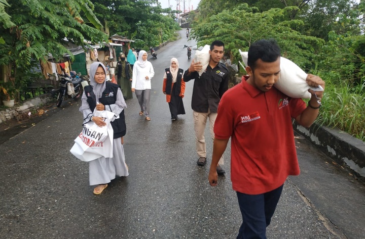 MRI Aceh Selatan – ACT Aceh Salurkan Paket Pangan kepada Warga Kurang Mampu