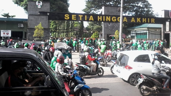 Gojek Online Keluhkan Pembagian Sembako di Kodam XIV Hasanuddin