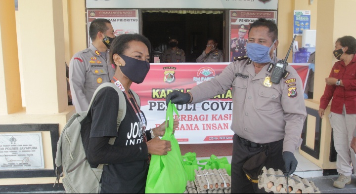 Peduli Dampak Covid-19, Kapolres Jayapura Berbagi Kasih Bersama Insan Pers