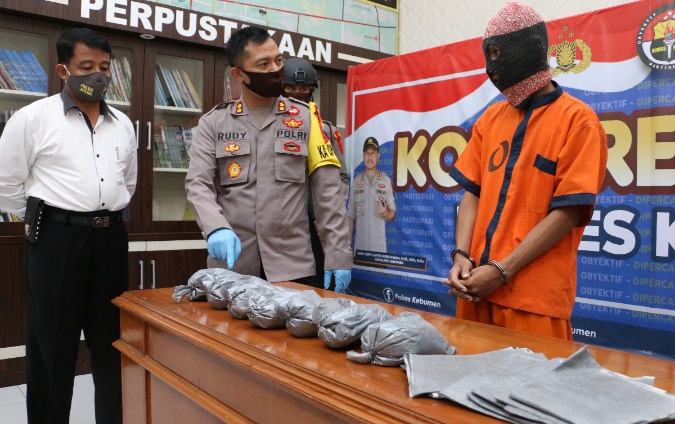 Warga Ambal Penjual Serbuk Petasan Ditangkap Polisi