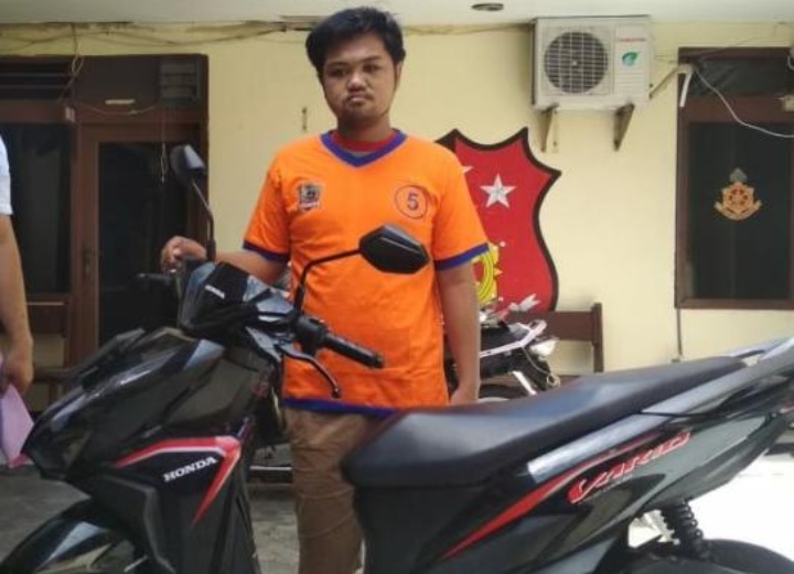 Aksi Rossi Mencuri Motor Penjual Sate Berakhir Dibui