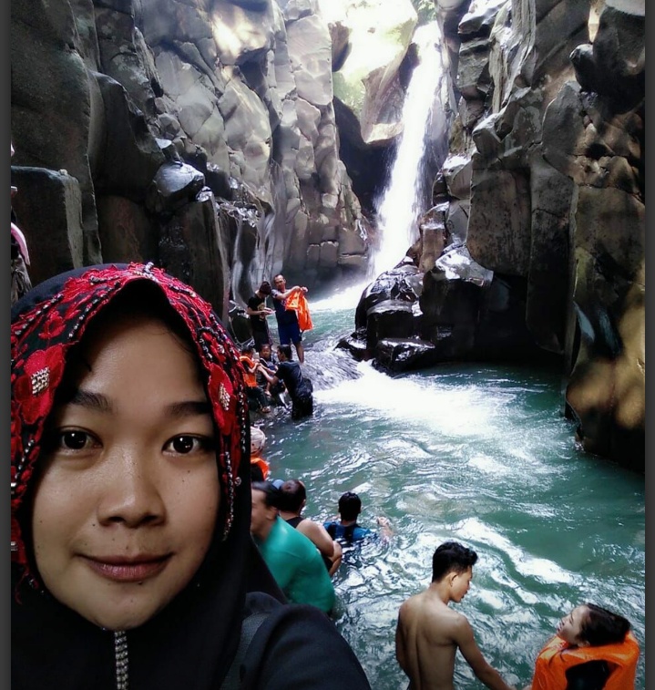 Nikmati Keindahan Alam Curug Cikuluwung Pamijahan Bogor