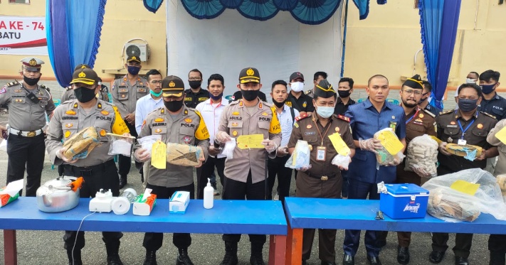 Polres Labuhanbatu Musnahkan Barang Bukti Kasus Narkoba