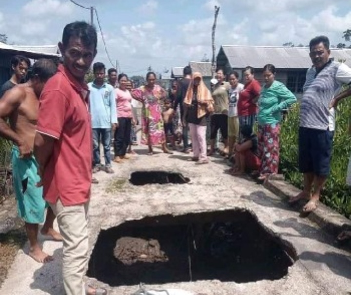 Akses Jalan Igal Banyak Rusak, Bupati Wardan Bantulah, Sebelum Jatuh Korban Jiwa