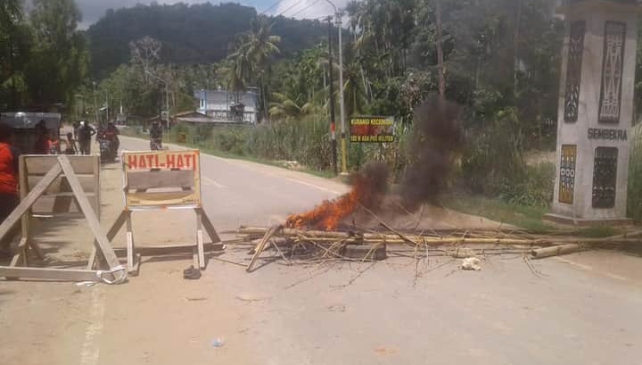 Tak puas Hasil Pengumuman CPNS Jayapaura, Warga Nafri Blokir Jalan