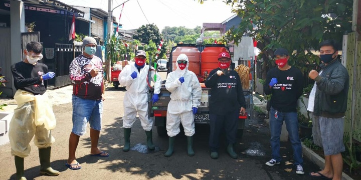 Warga Perum Grande Tanahsareal Kota Bogor Adakan Kerja Bakti di HUT RI ke-75