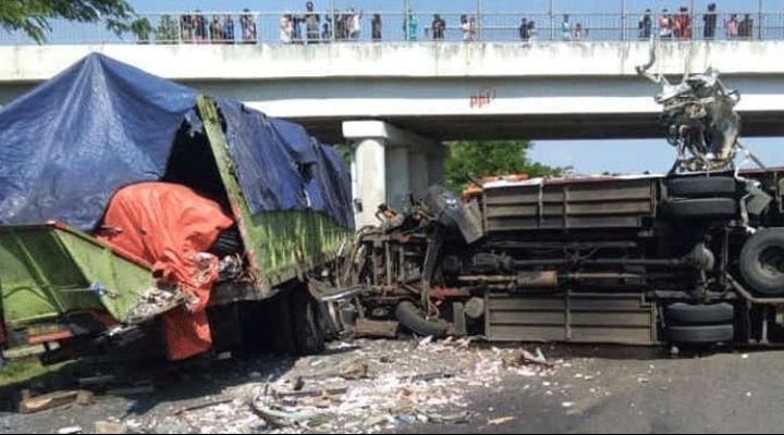 Terjadi Lagi , Kecelakaan Tragis di Tol Cipali, Empat Tewas!