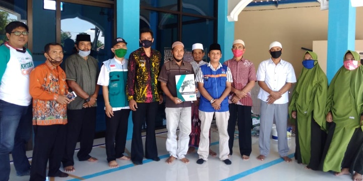 PPWI Magetan bersama LAZ Nurul Hayat Salurkan Bantuan Renovasi Masjid