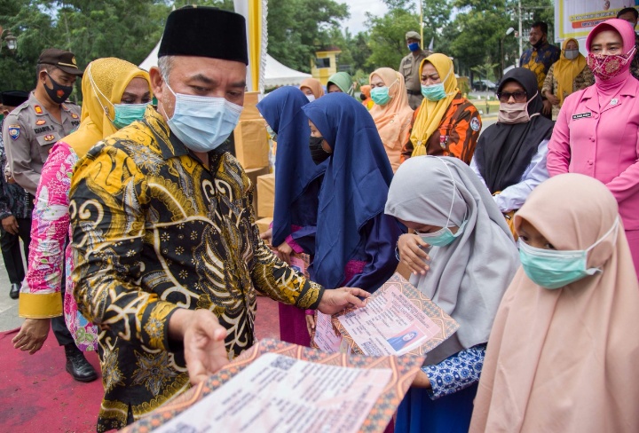 Bupati Andi: ” Saya ingin Anak -Anak Labuhanbatu Bisa Menorehkan Tinta Emas