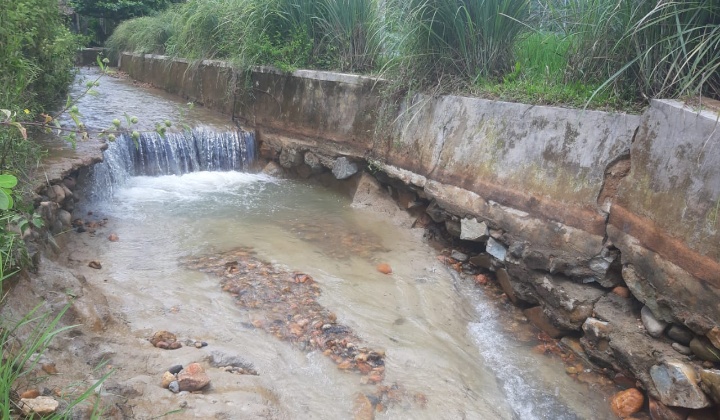 Sejumlah Petani di Pesisir Selatan Minta Pemkab Perbaiki Saluran Irigasi