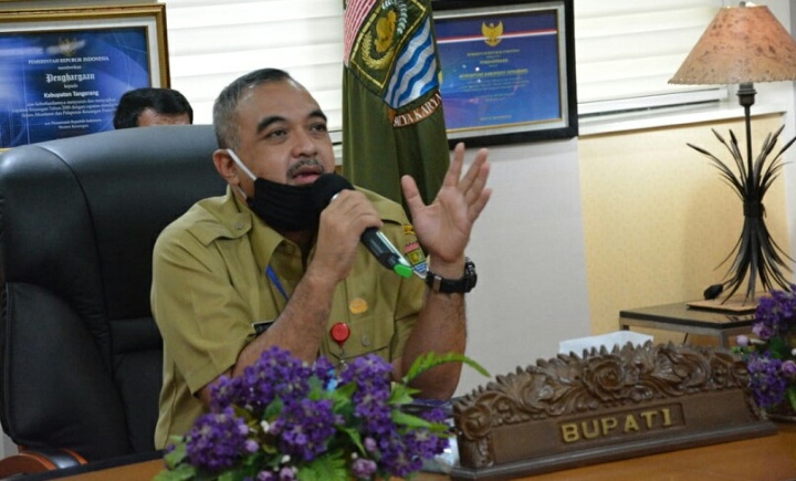 Bupati Tangerang gelar rapat dengan Para Camat dan Alim ulama Via Aplikasi Zoom