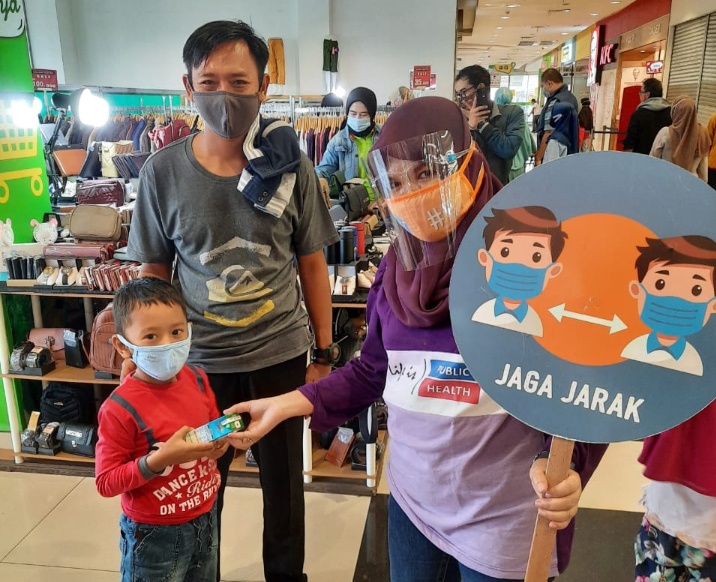 IAKMI Kota Bogor Bersama RSJMM, Gelar Kampanye Masif, Cegah Covid 19, Bagi Pengunjung Mall Giant Dramaga