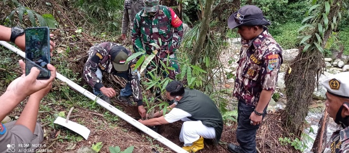 Cegah Bencana Longsor, GM FKPPI 10.04 Lakukan Gerakan Menanam Bambu di Daerah Aliran Sungai Cigamea