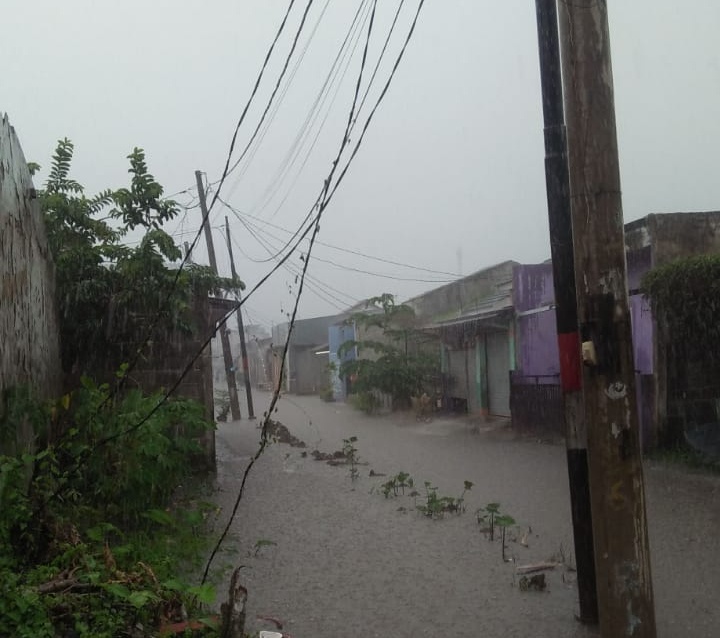 Diterjang Hujan Seharian Perumahan Surya Jaya Anieland Desa Cempaka Kecamatan Cisoka Terendam Banjir