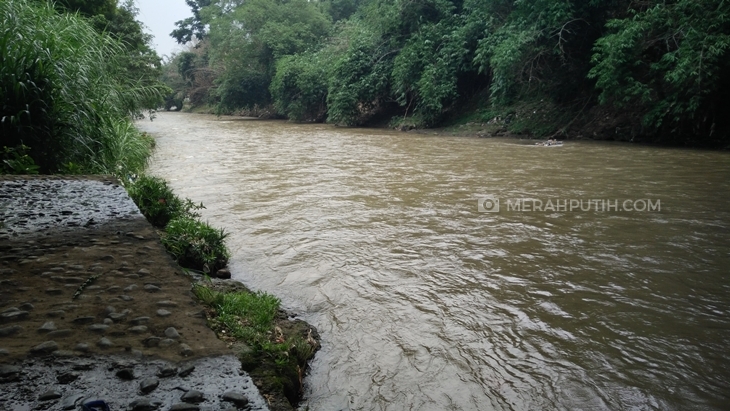 Pengamat Ari Sumarto Taslim: Potret Sungai Ciliwung Dahulu dan Sekarang 
