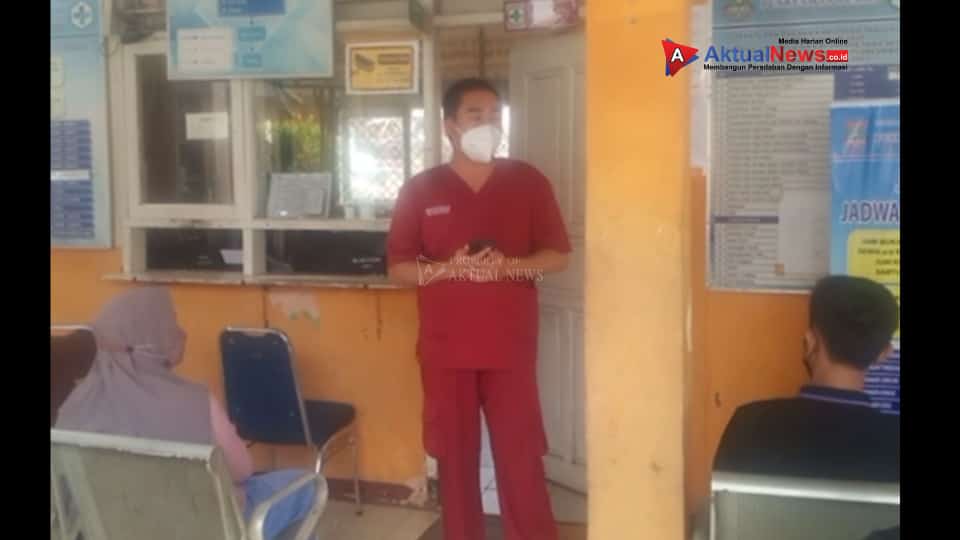 Dokter Hilman (Yarsi), Sampaikan Tausiyah Ke Pasien pola hidup sehat menurut Islam di Puskesmas Kemiri